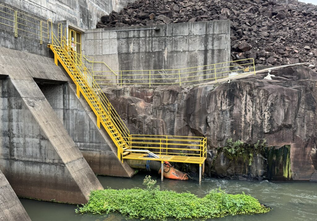 Geração de Energia e a água como base da nova matriz energética sustentável 6 Geração de Energia e a água como base da nova matriz energética sustentável PCH São Francisco