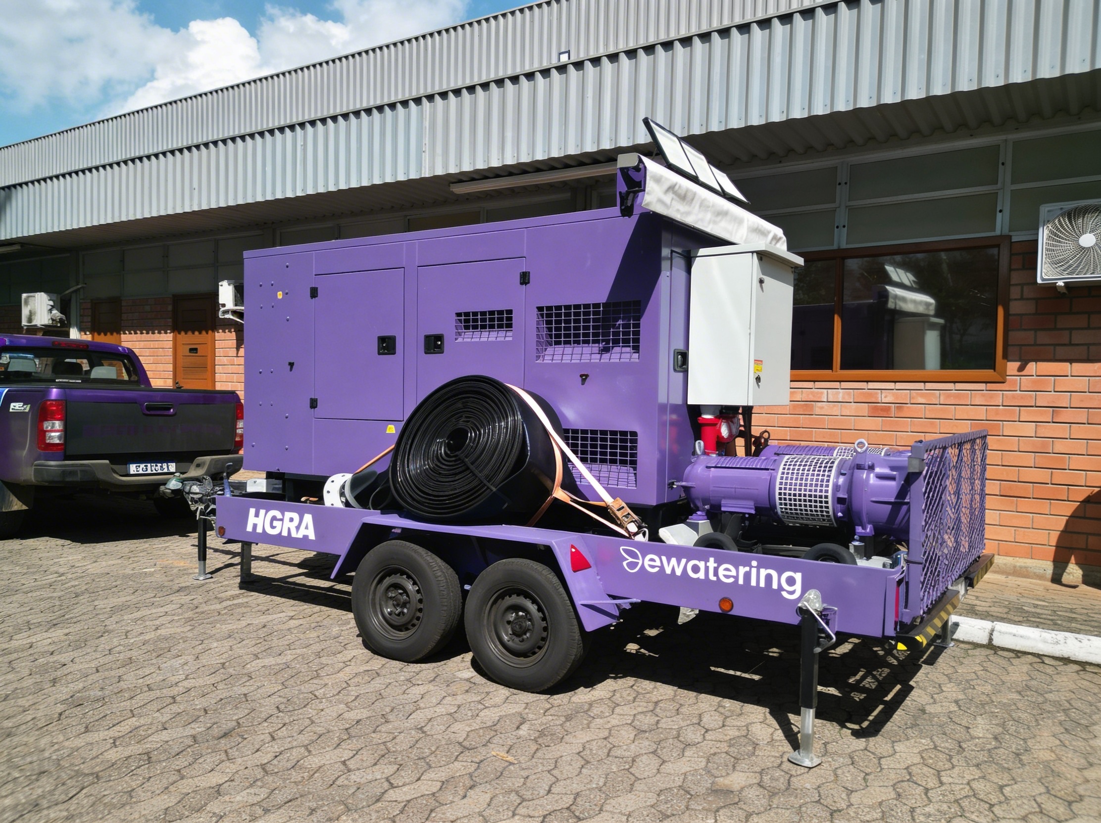 Sistema Móvel de Drenagem HIGRA com bomba, mangueira, carrinho e gerador para emergências